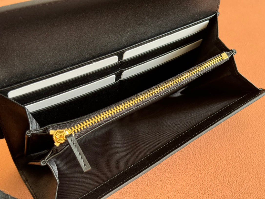 Gucci wallet