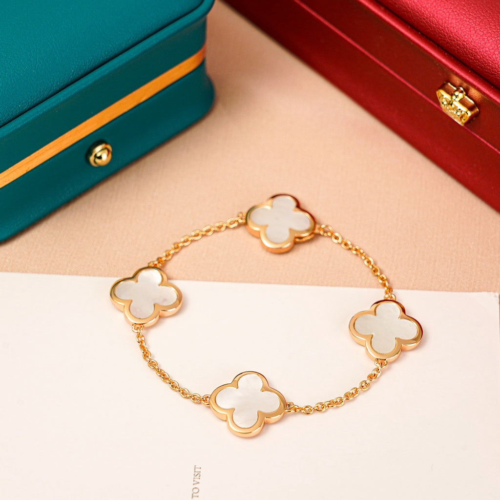 vca bracelet