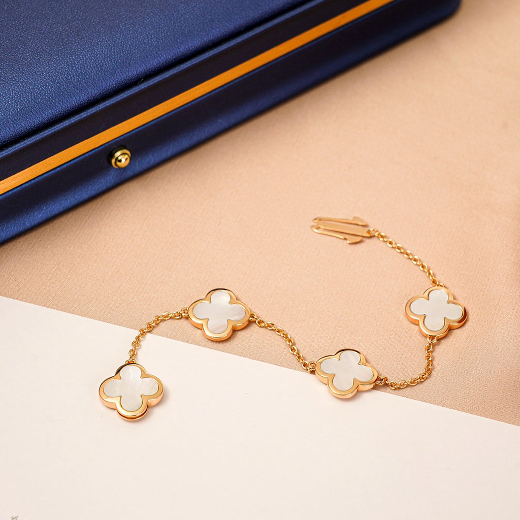 vca bracelet