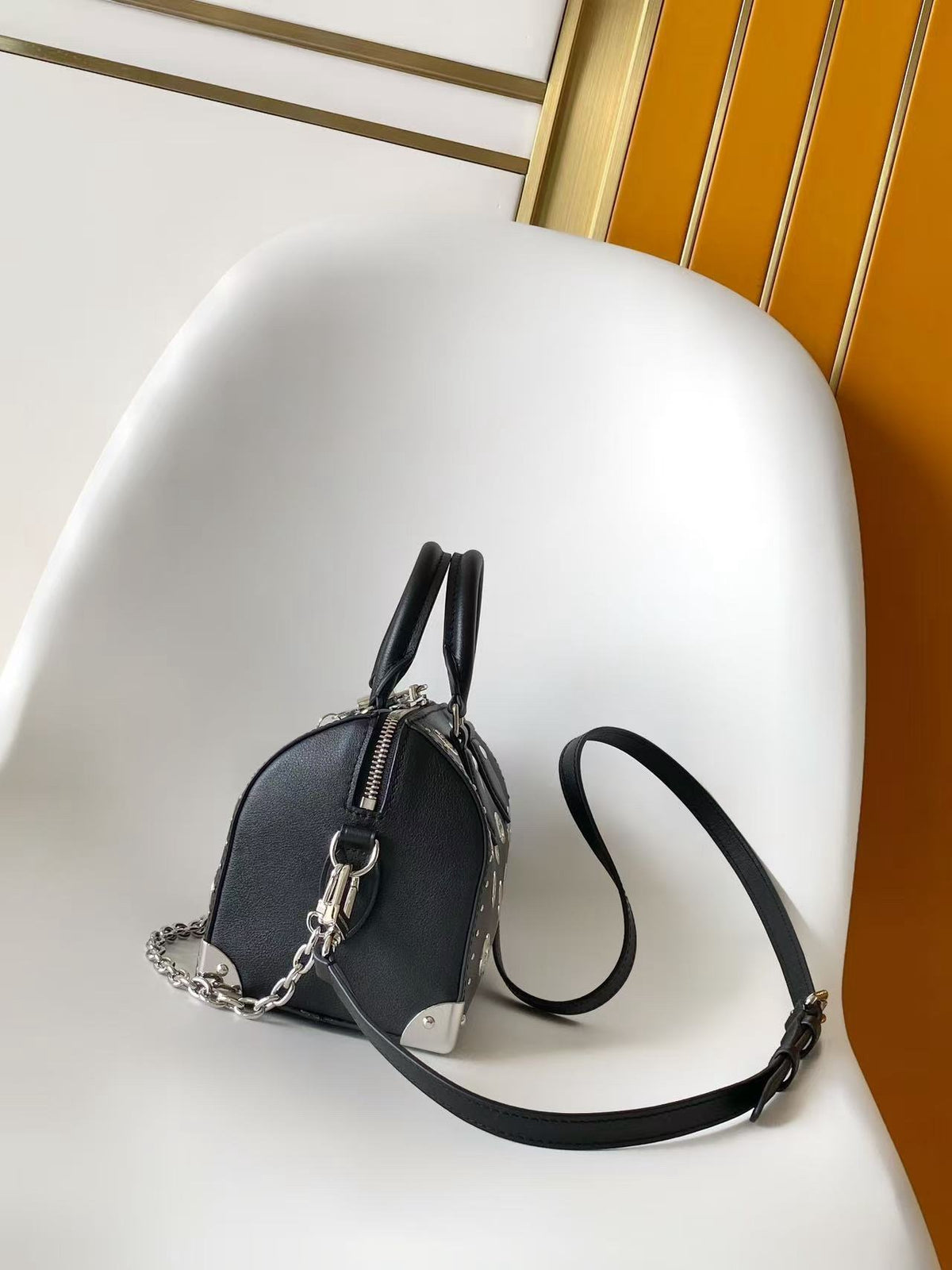 Lv