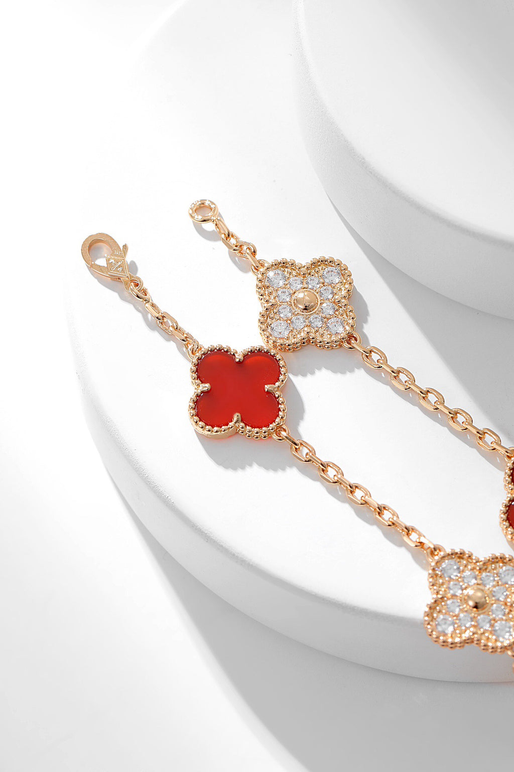 Vca necklace 20 flowers  red with diamonds