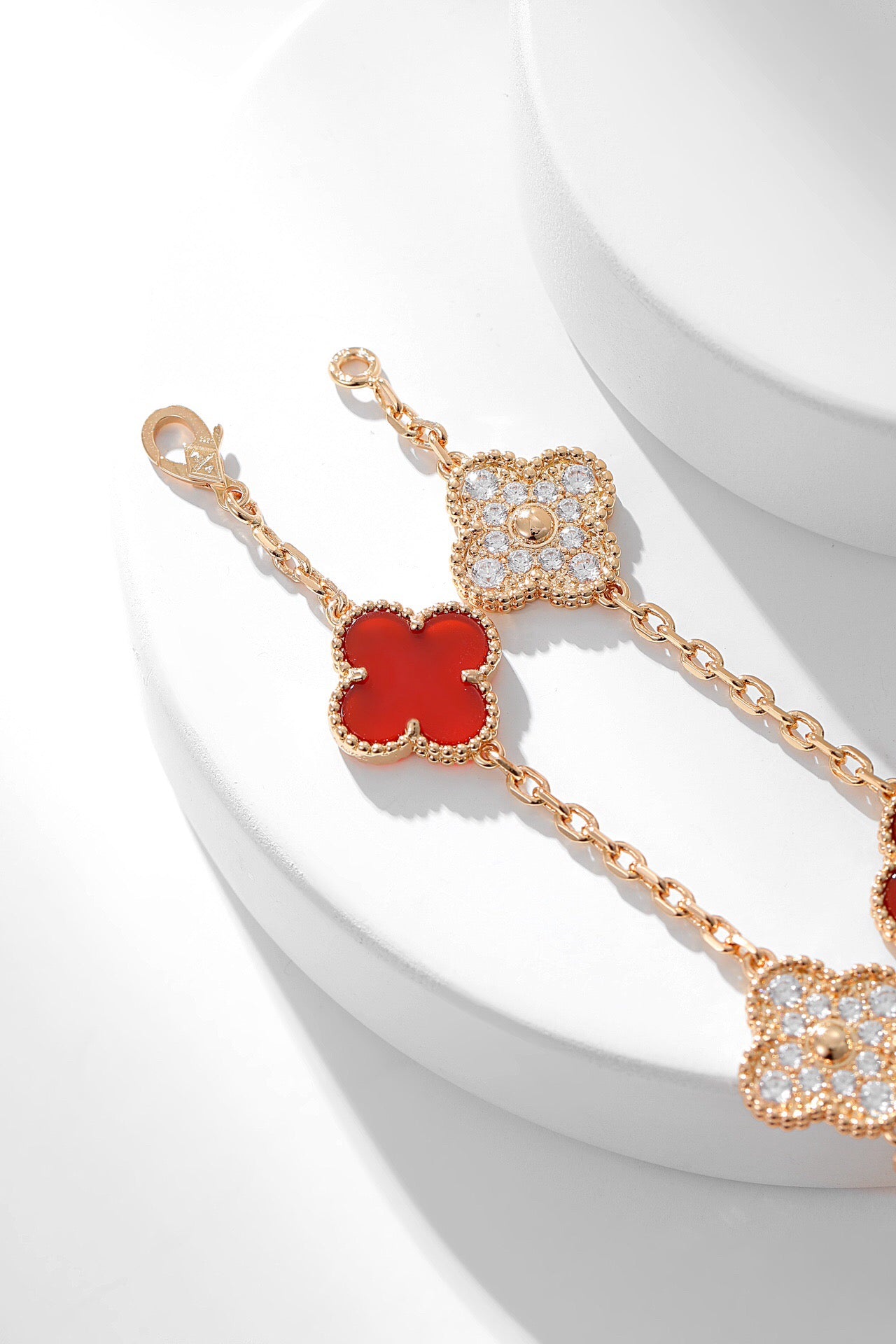Vca necklace 20 flowers  red with diamonds