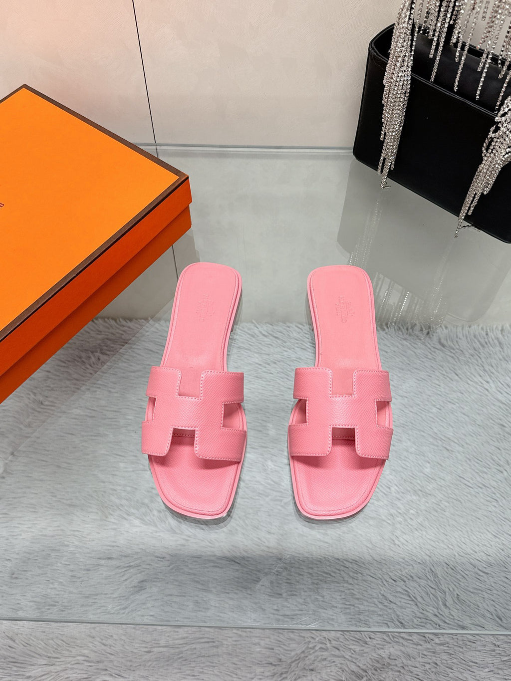 H slippers