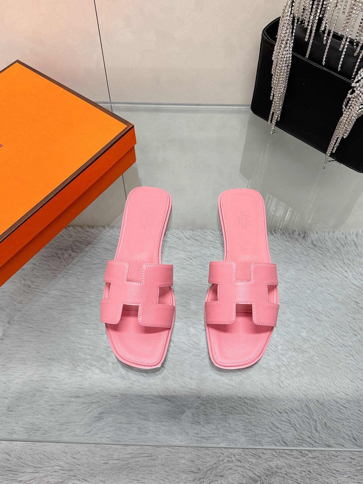 H slippers