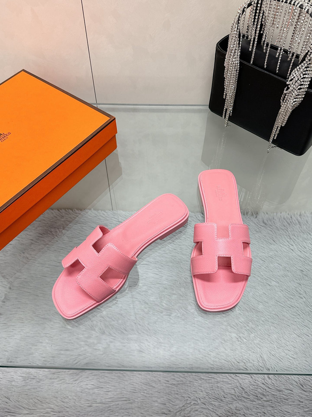 H slippers