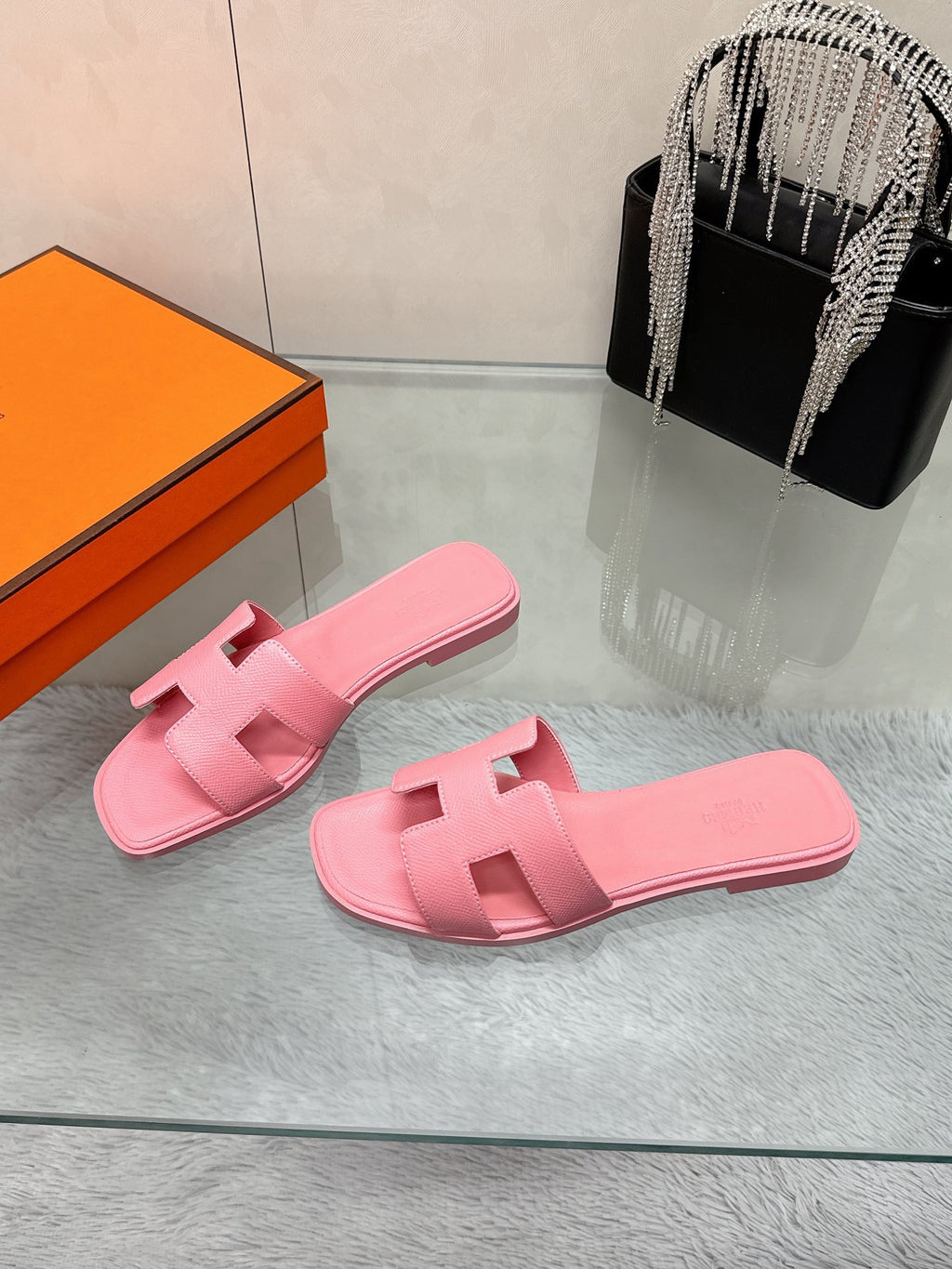 H slippers