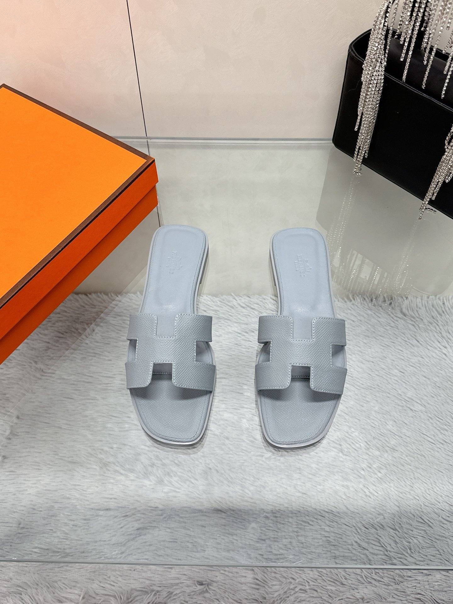 H slippers