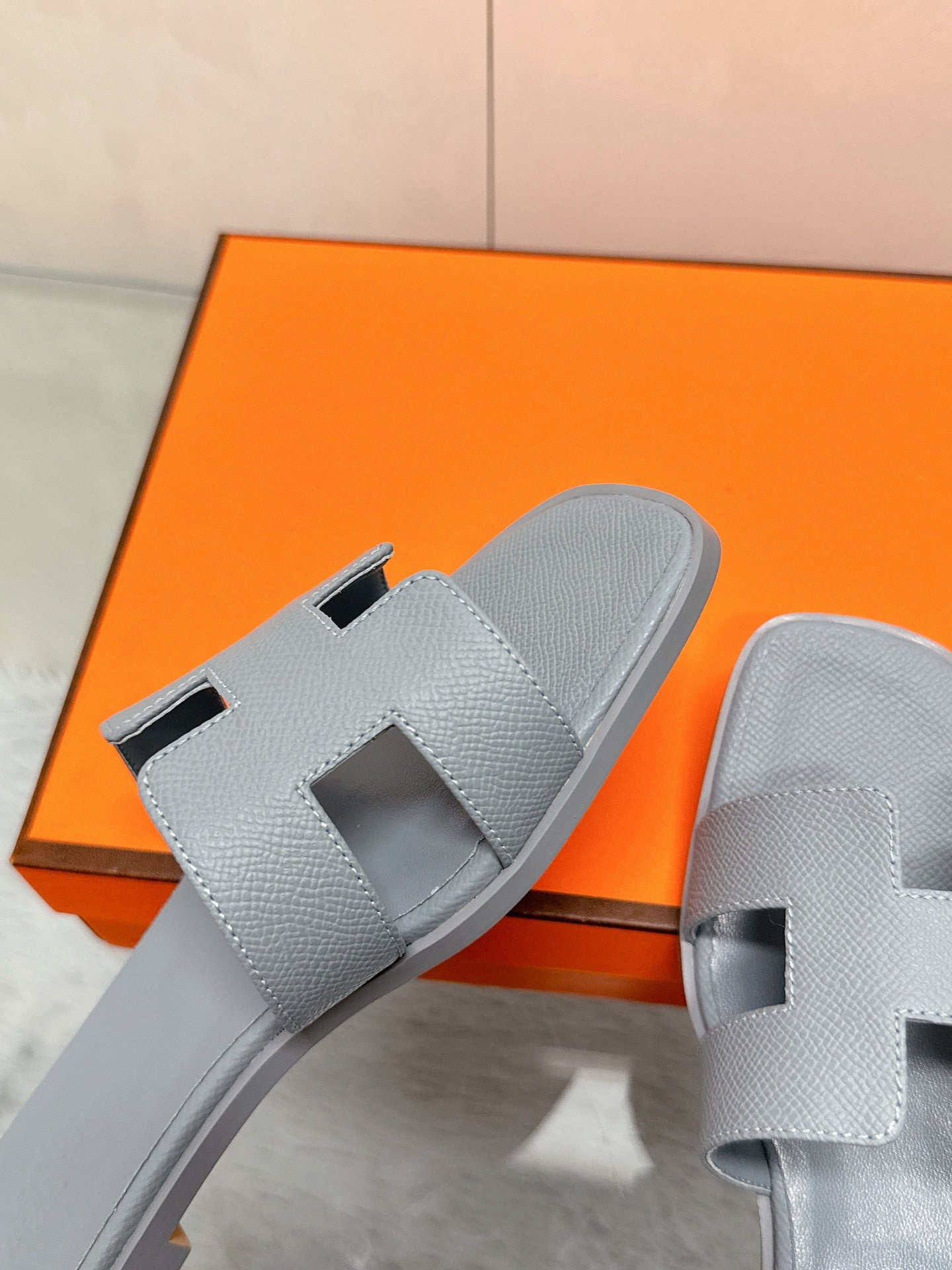 H slippers