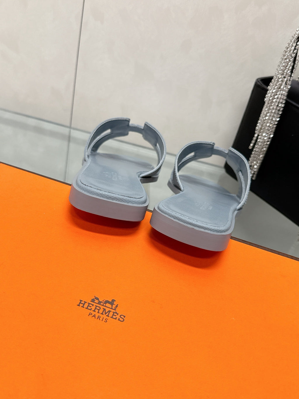 H slippers