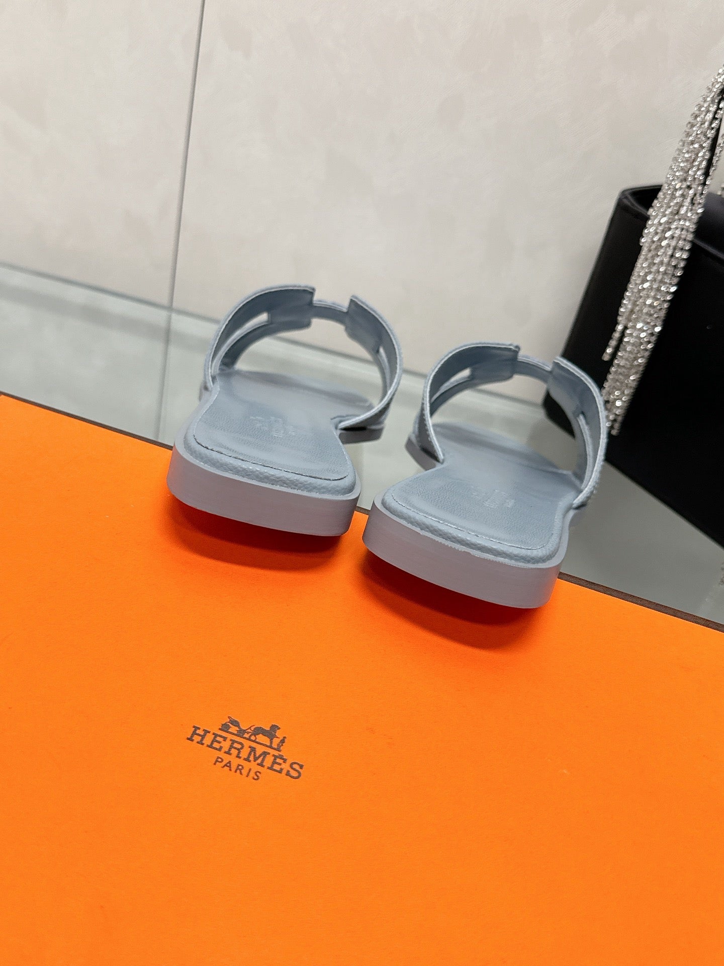 H slippers