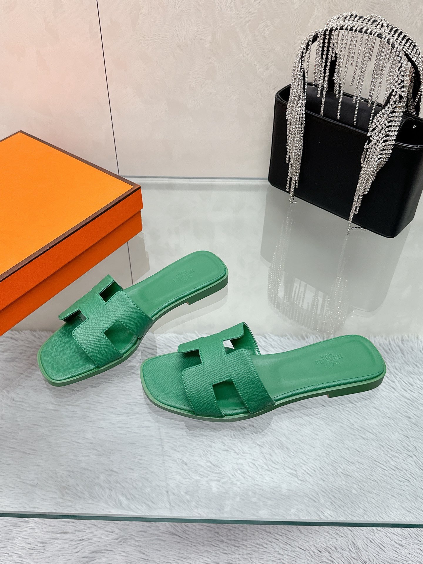 H slippers