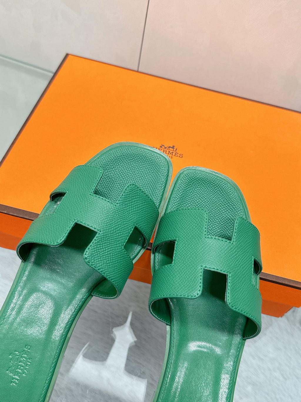 H slippers