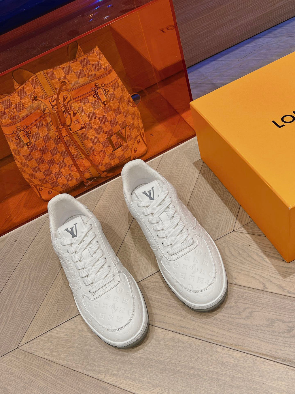 LV