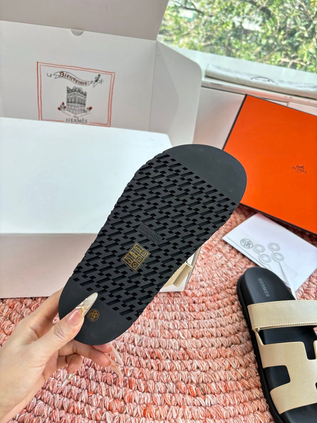 H slippers