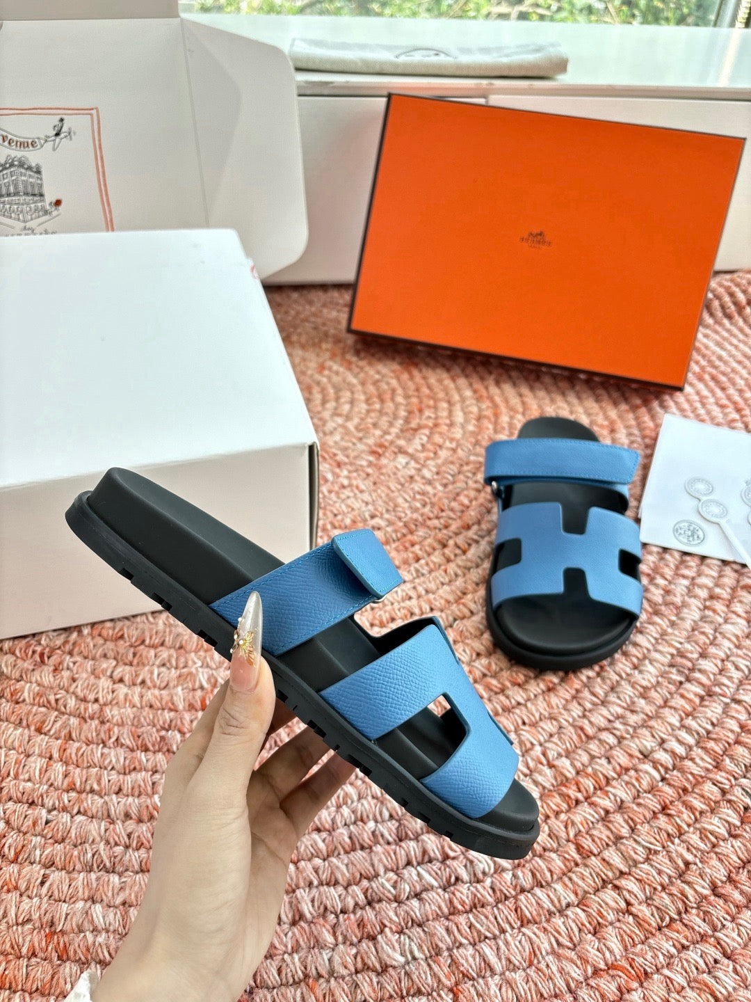 H slippers