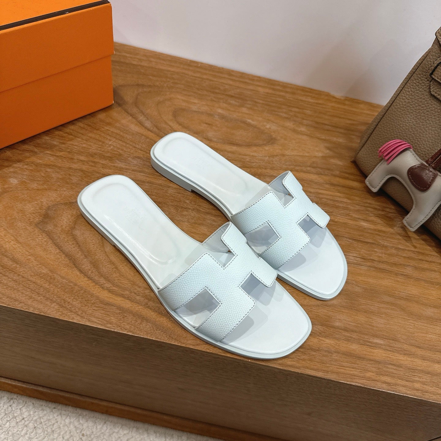 H slippers