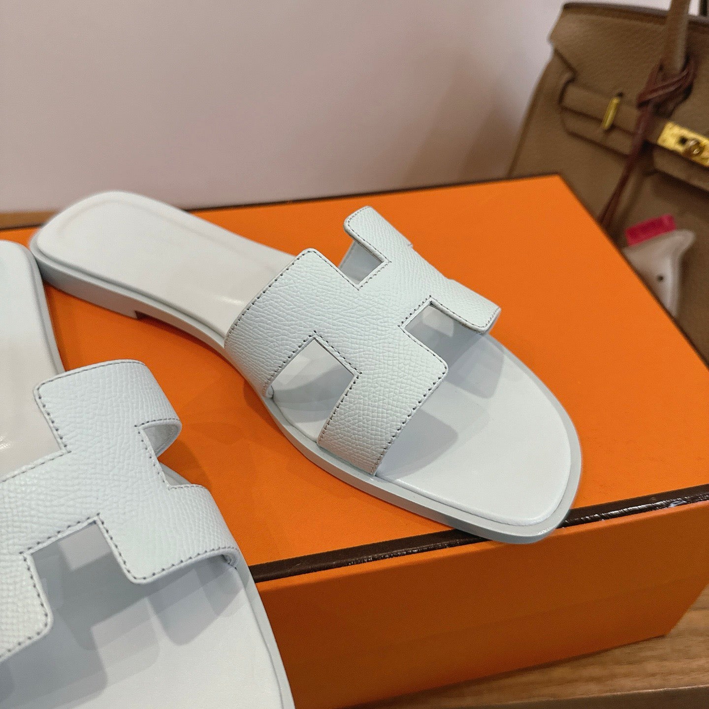 H slippers