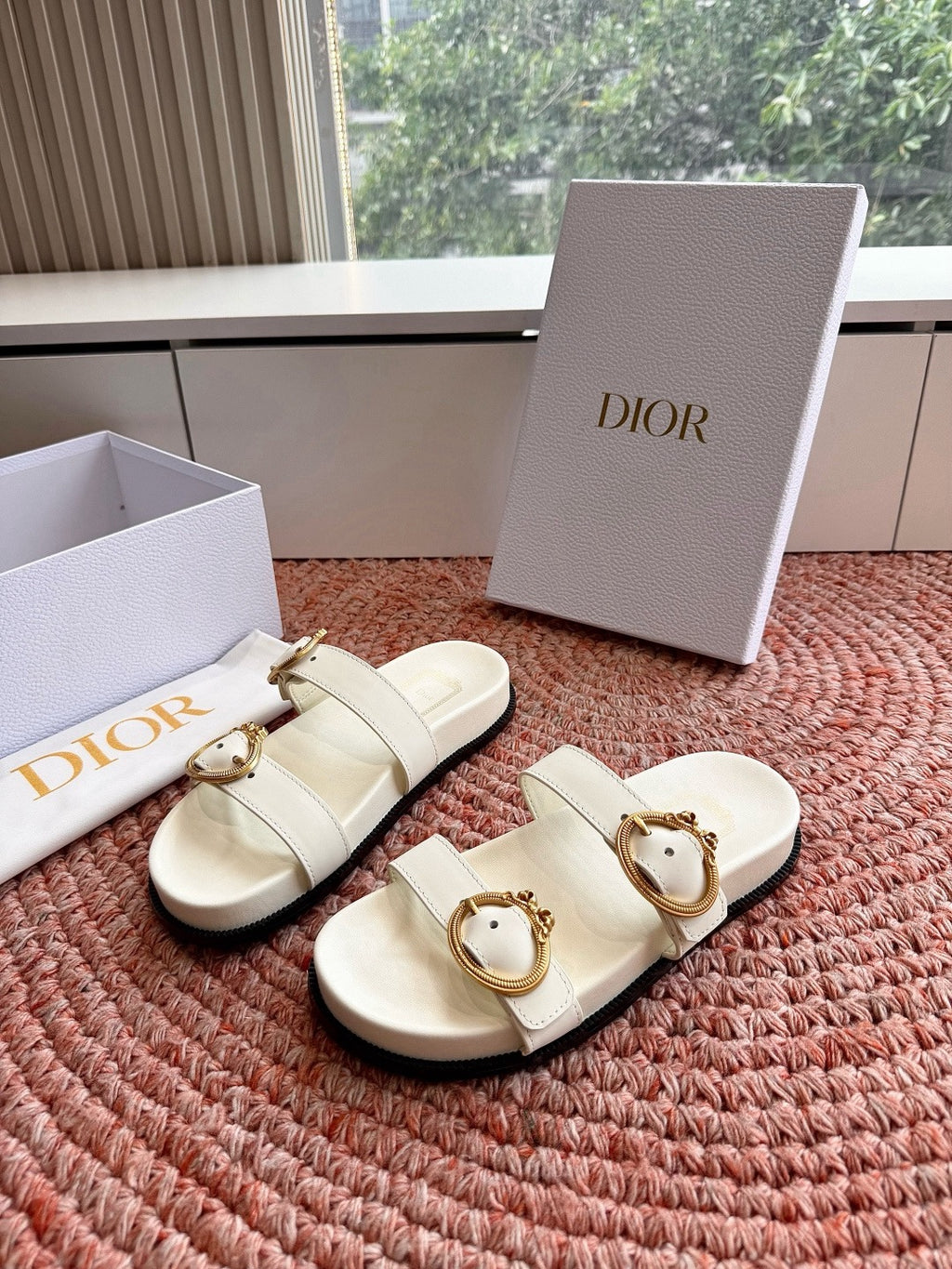 Dior