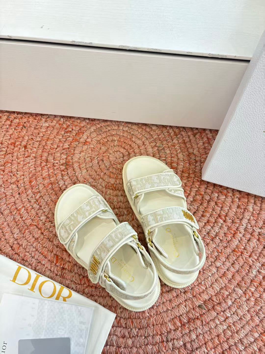 Dior