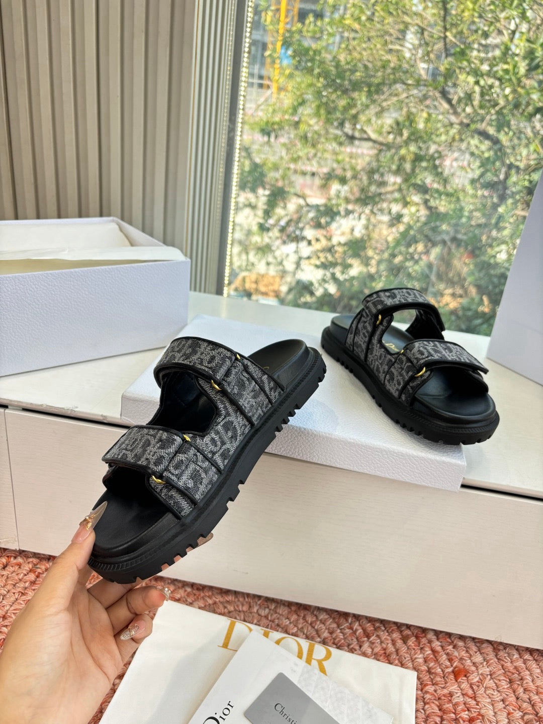 Dior