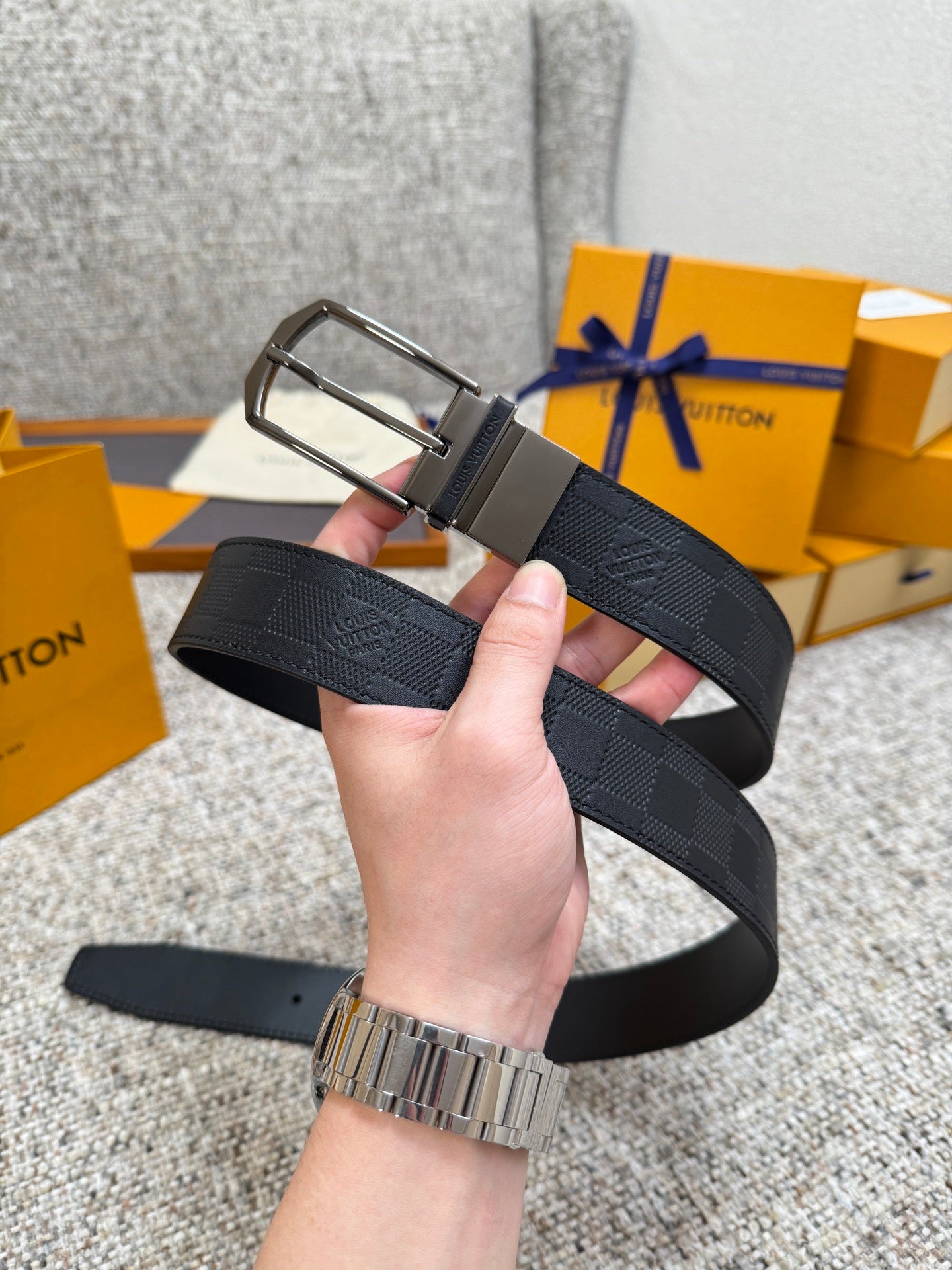 Lv Belt