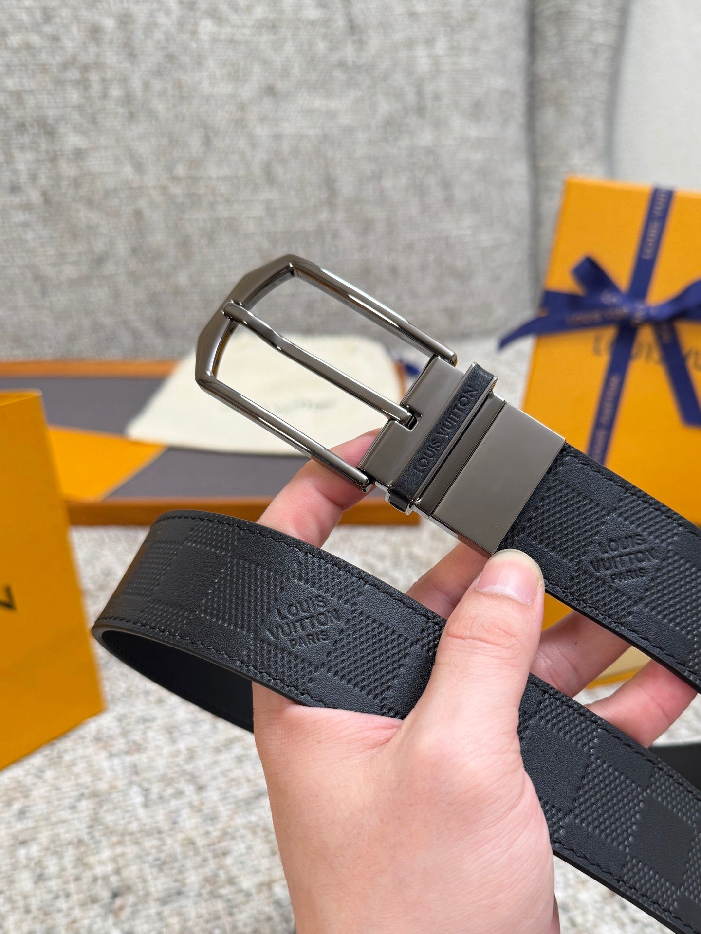 Lv Belt