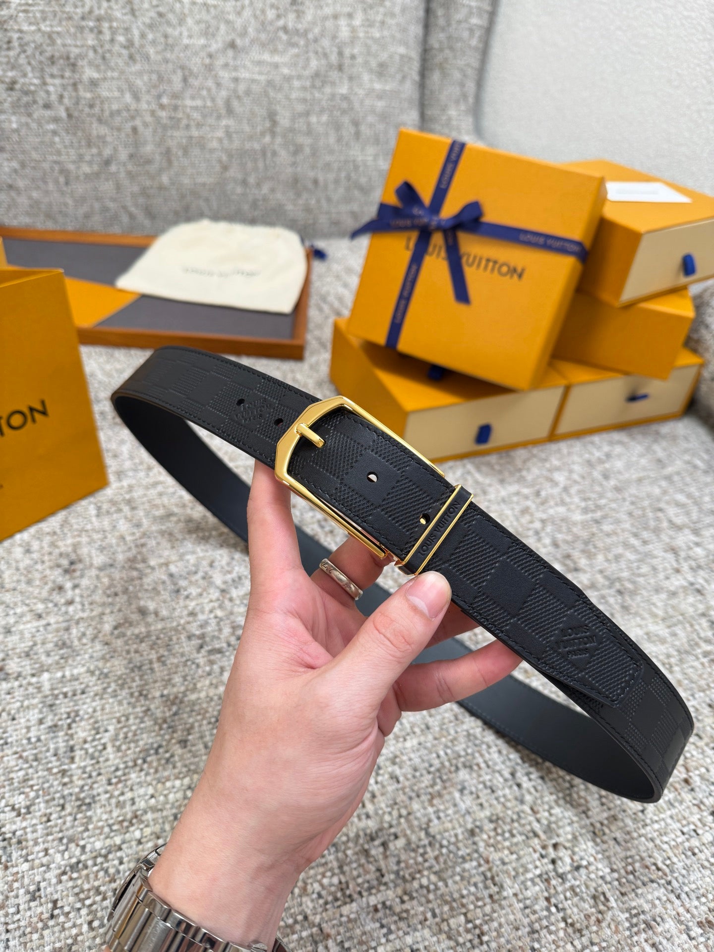 Lv belt