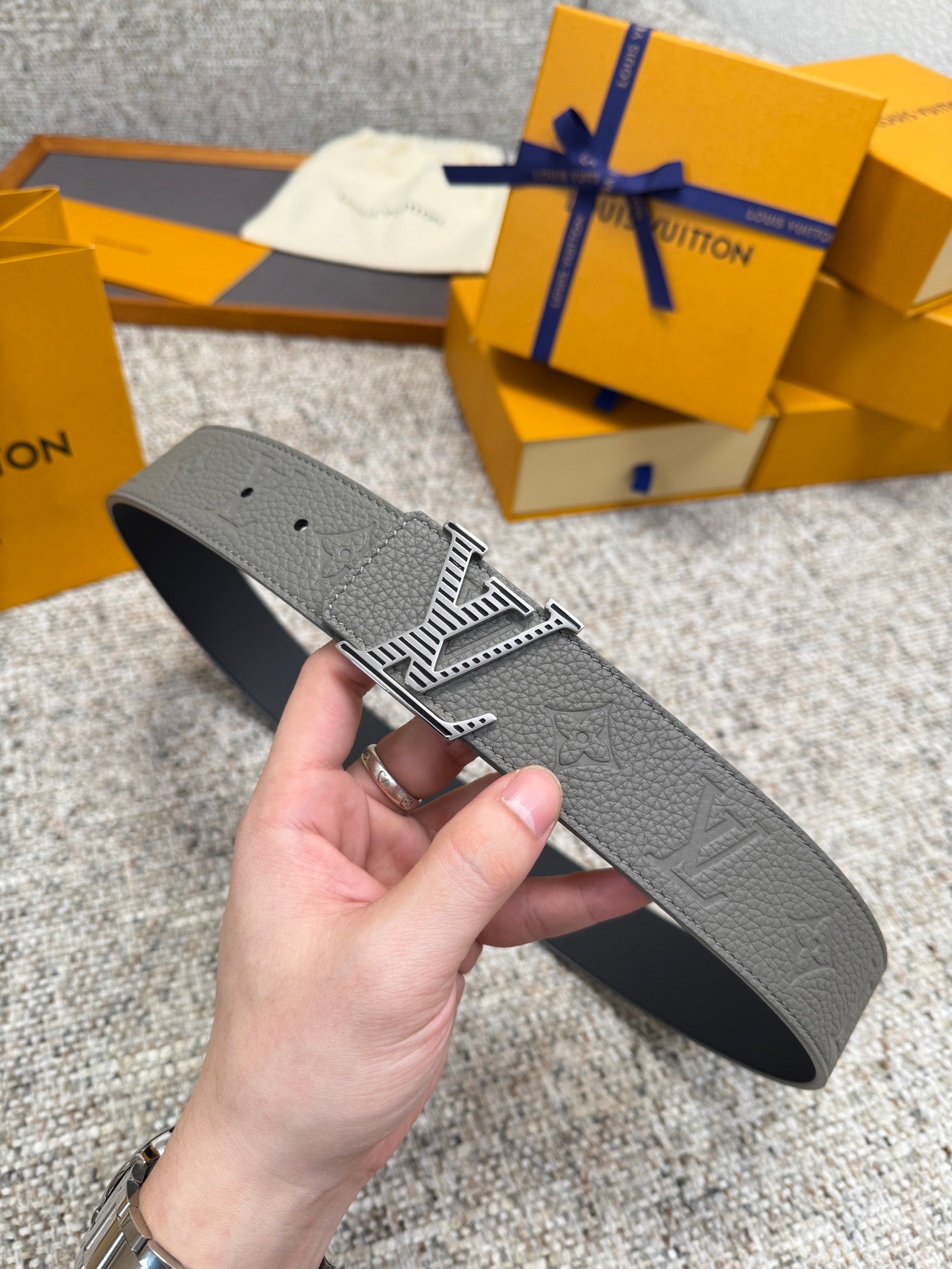 Lv belt