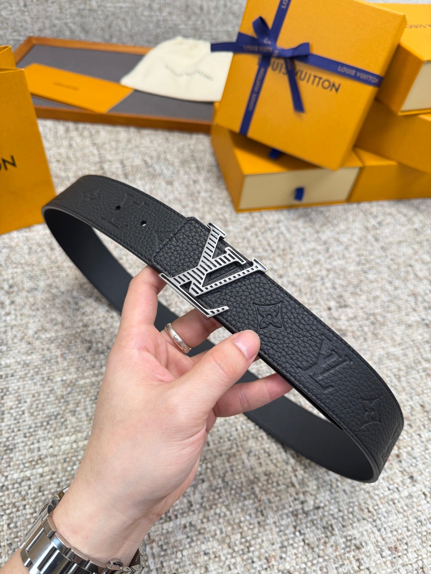 Lv belt