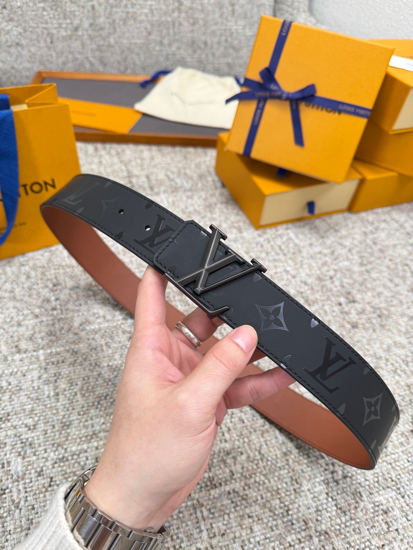 Lv belt