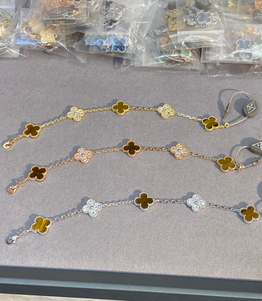 Vca bracelet