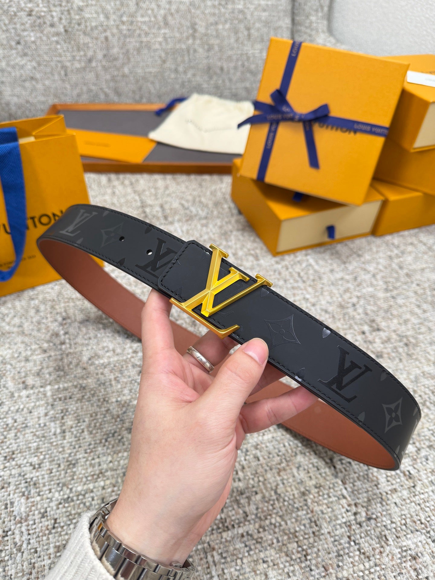 Lv belt