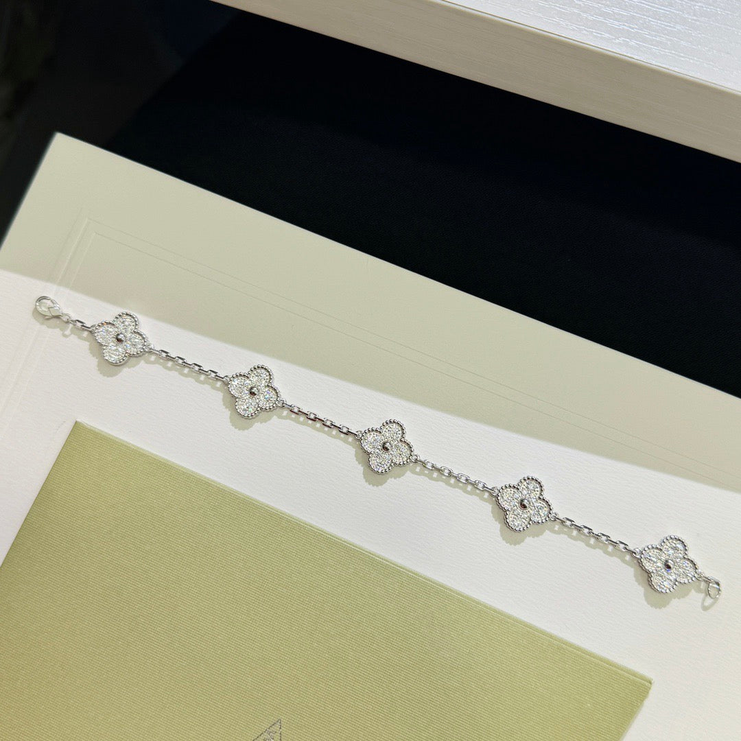 vca bracelet