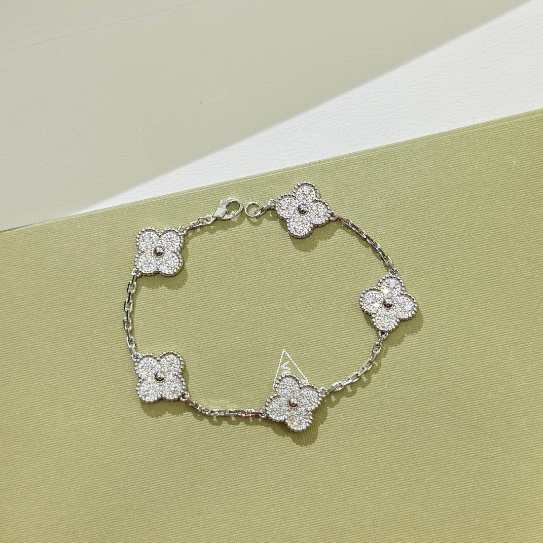 vca bracelet