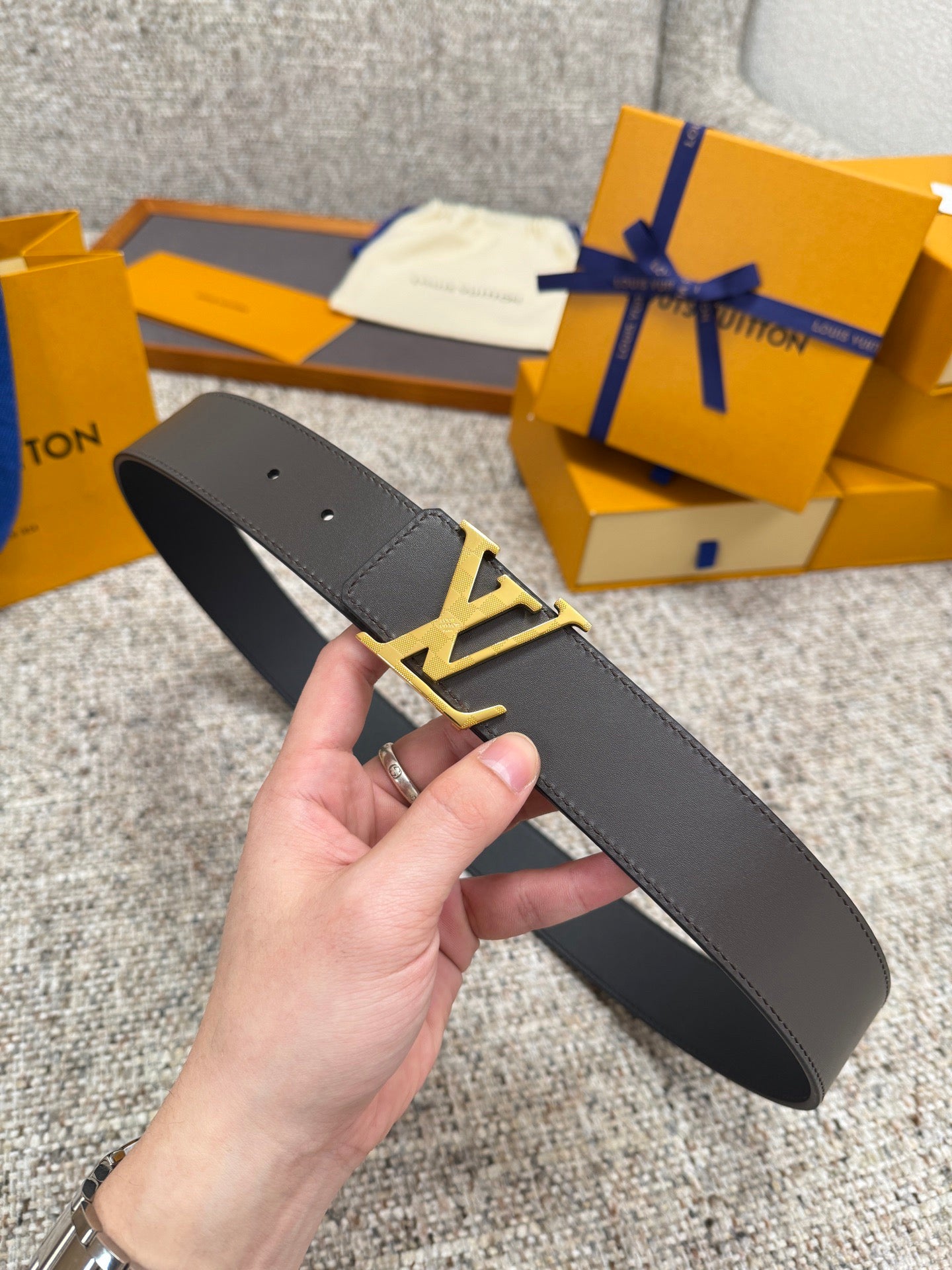 Lv belt