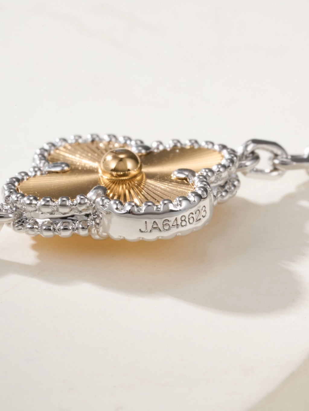 Vca bracelet