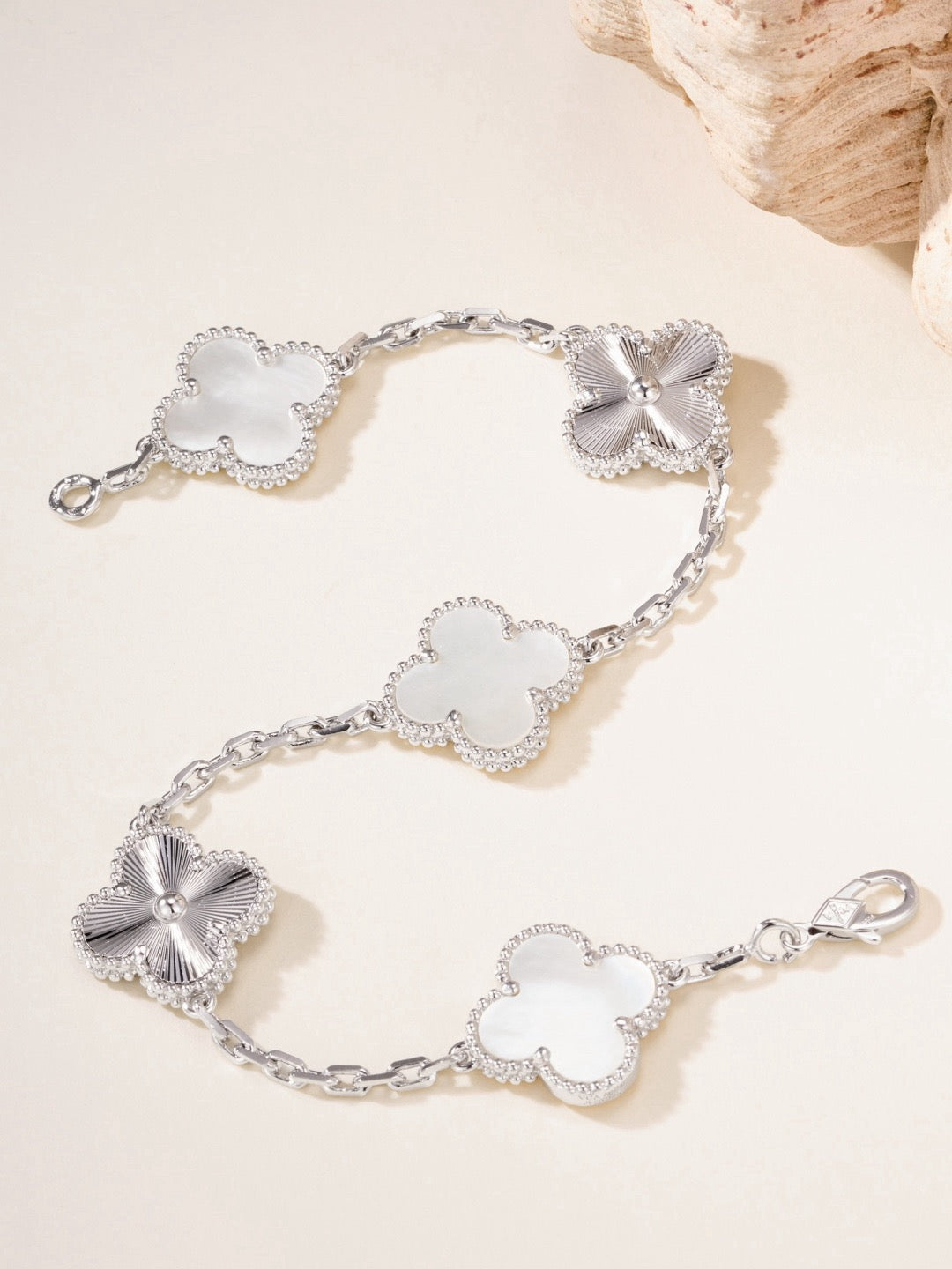 Vca bracelet