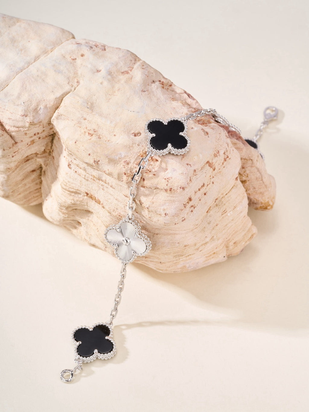 Vca bracelet
