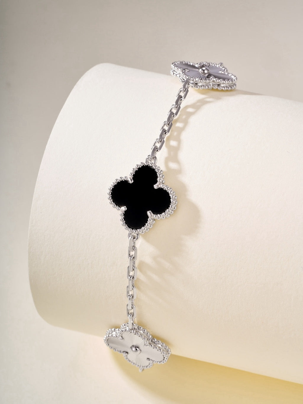 Vca bracelet