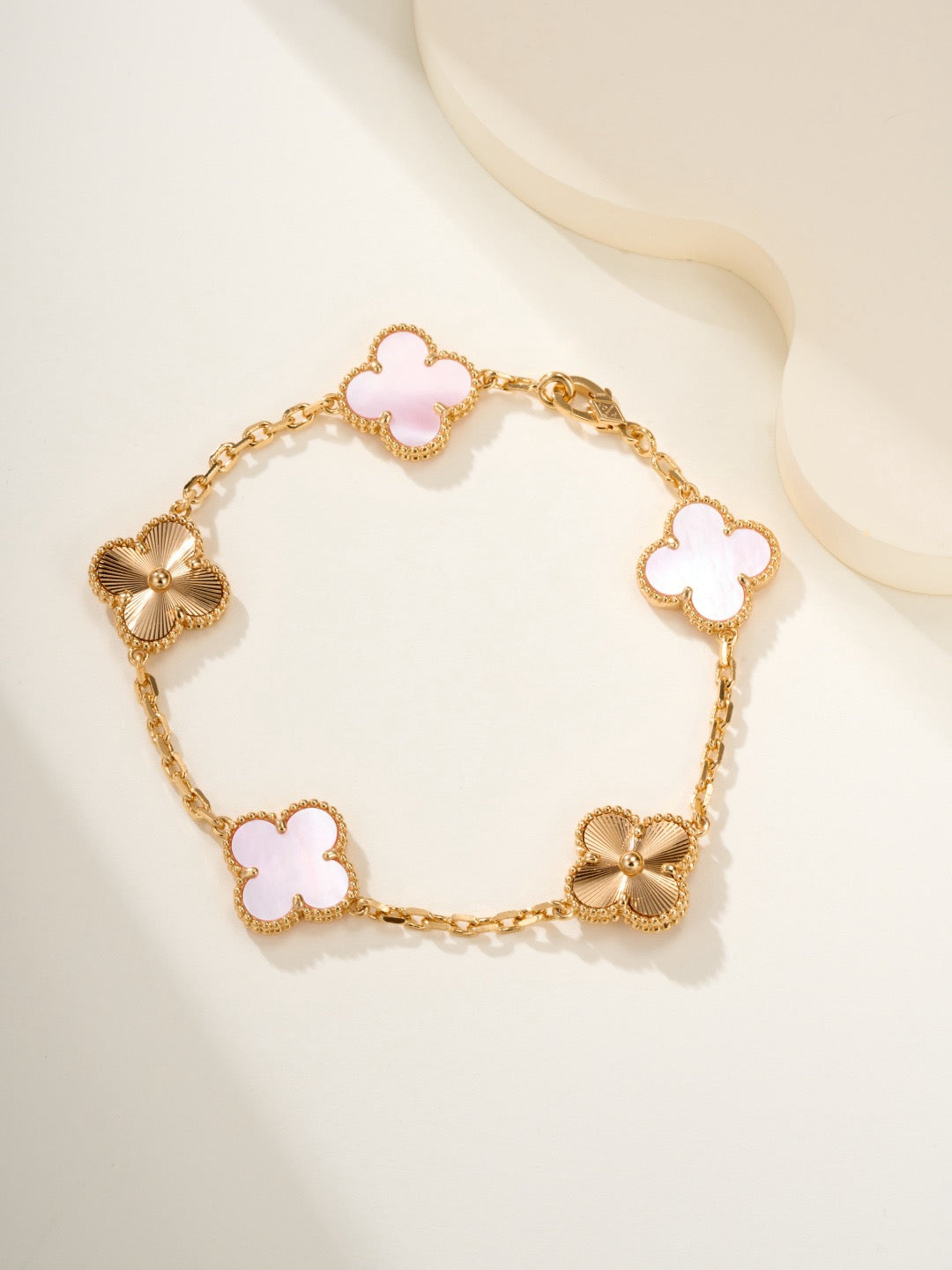 Vca bracelet