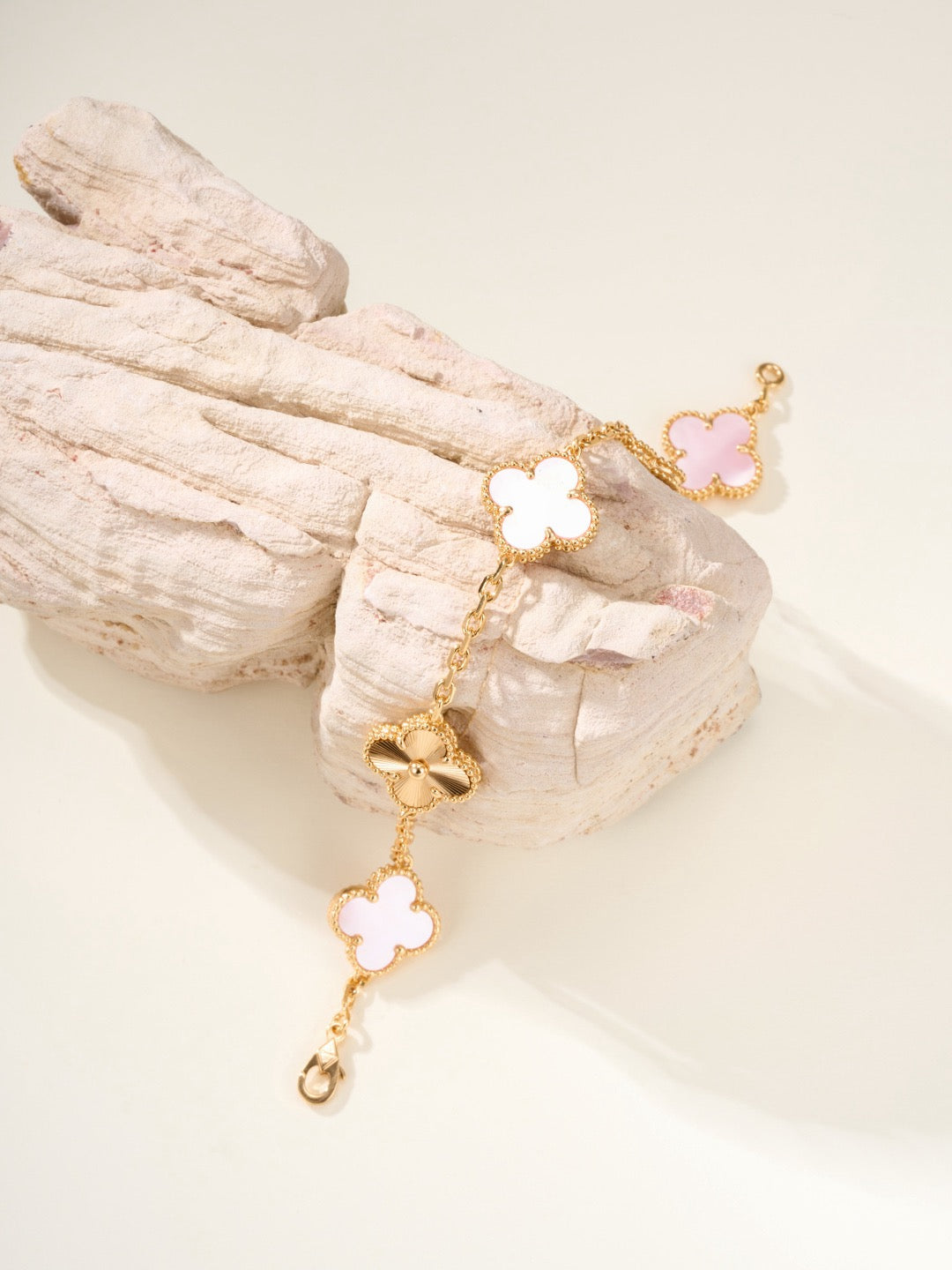 Vca bracelet