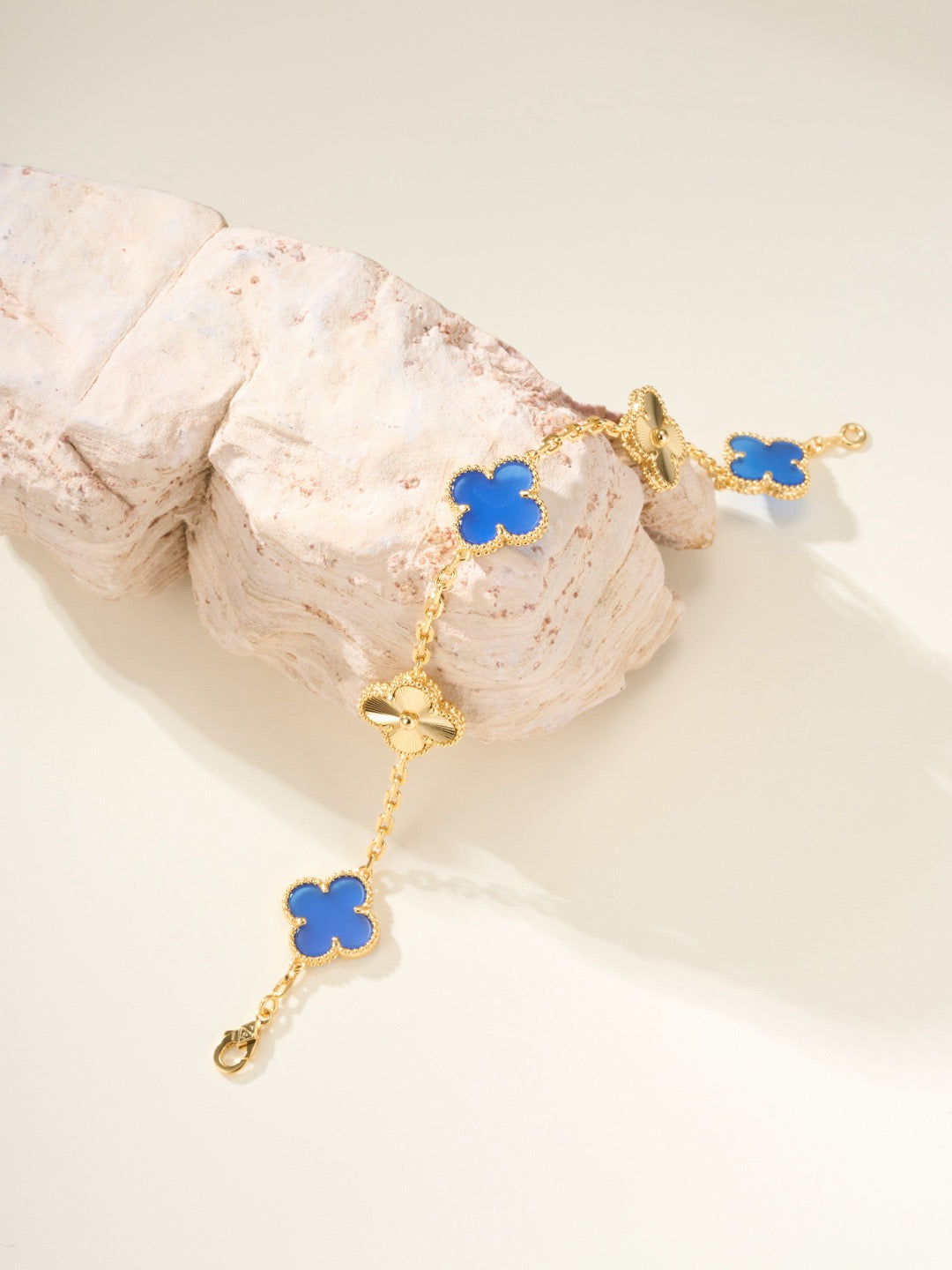 Vca bracelet