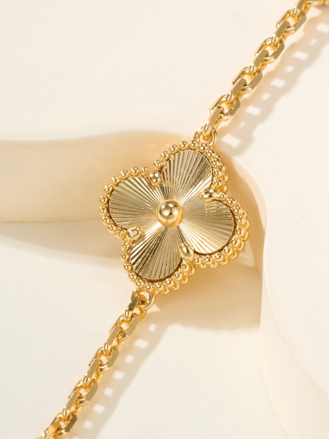 Vca bracelet