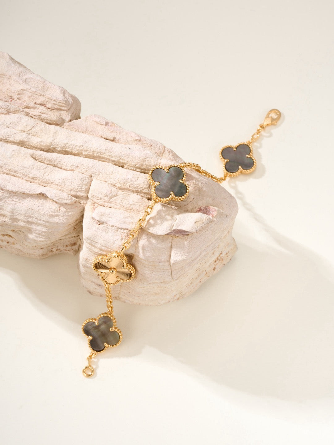 Vca bracelet