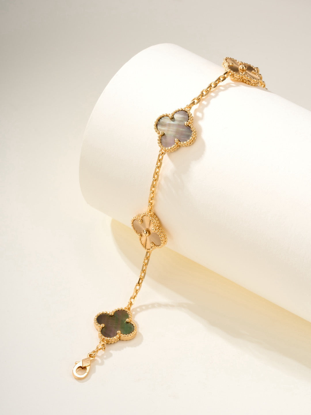Vca bracelet
