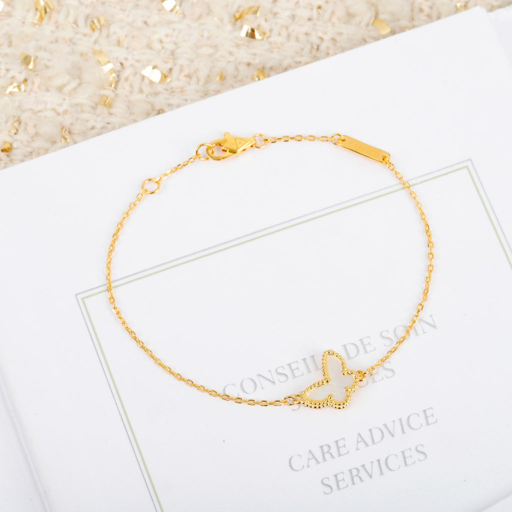 Vca necklace