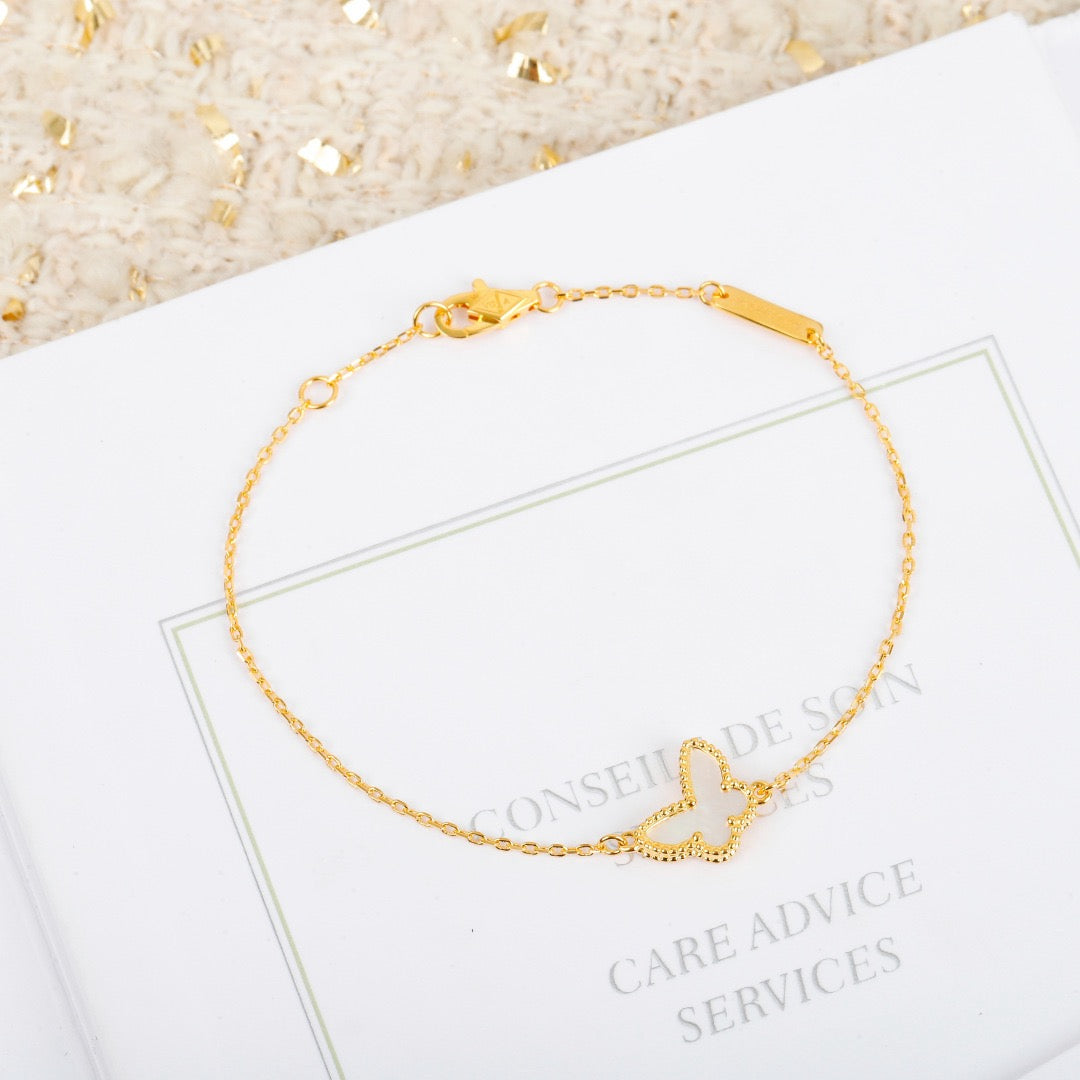 Vca necklace
