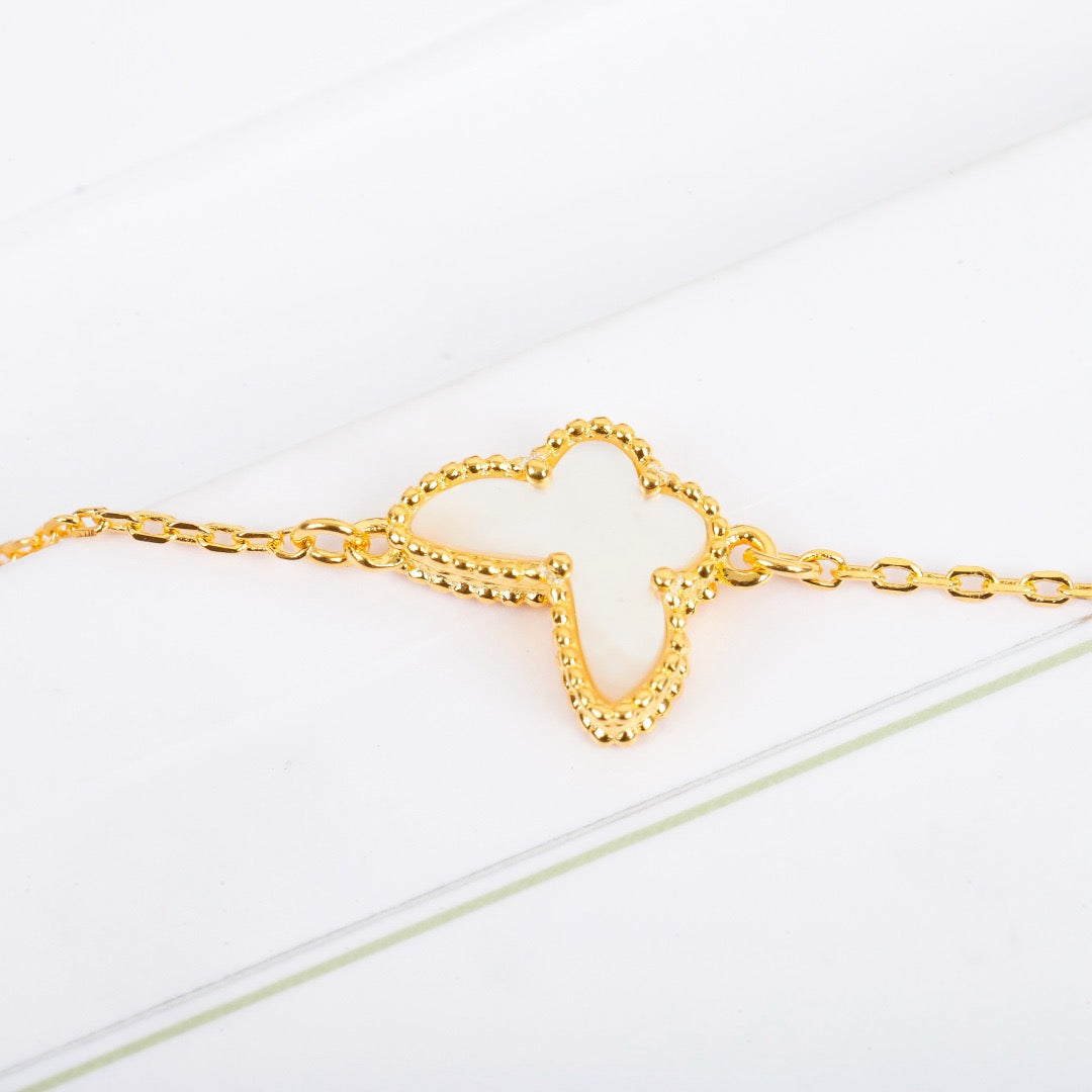 Vca necklace