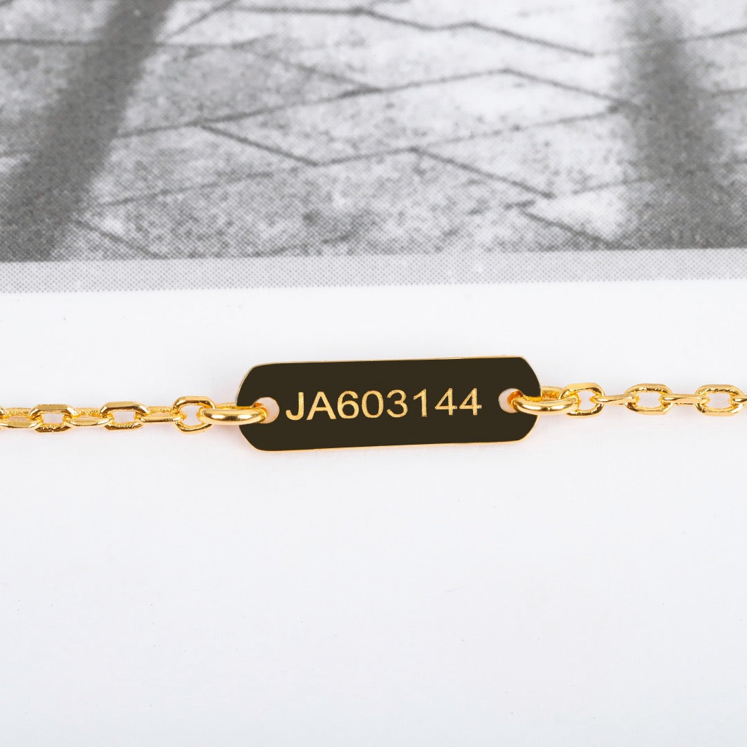 Vca necklace