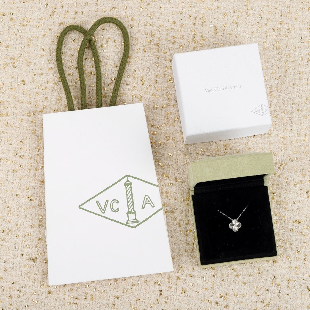 Vca necklace
